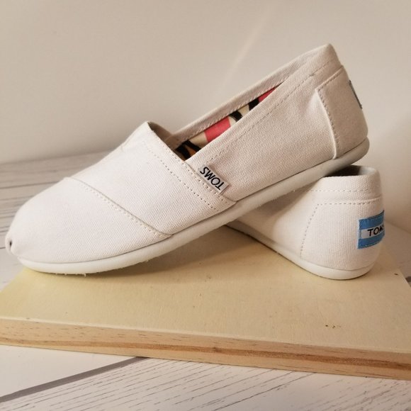 Toms Shoes - New Toms Canvas Slip on Shoe Size 7.5 💮 NWOT